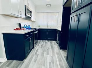 19248 Parthenia St #113, Northridge, CA 91324