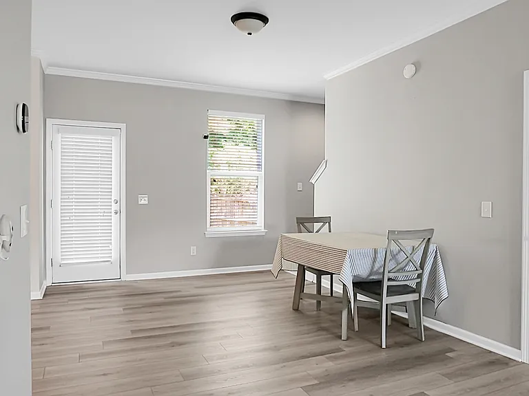 243 Oglethorpe Cir — Photo 20