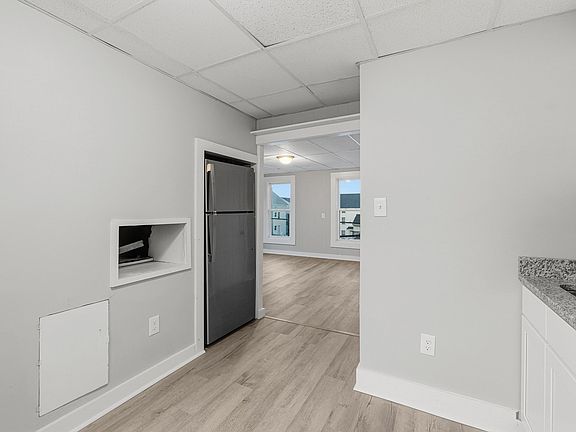 3rd image of 255 Rodman St #4
