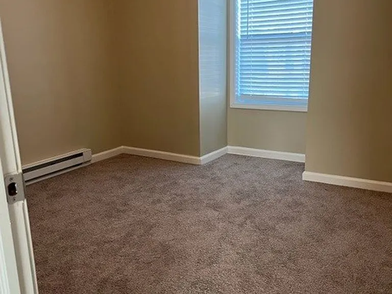 Parklawn Apartment Homes — Photo 10