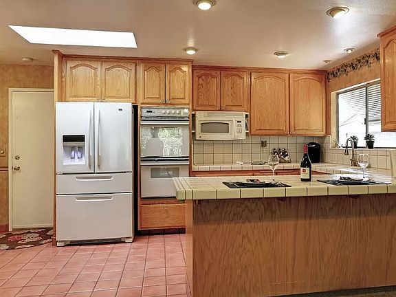 5th image of 19 Lido Cir