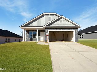 101 Decatur Dr, Fuquay Varina, NC 27526