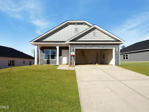 101 Decatur Dr, Fuquay Varina, NC 27526