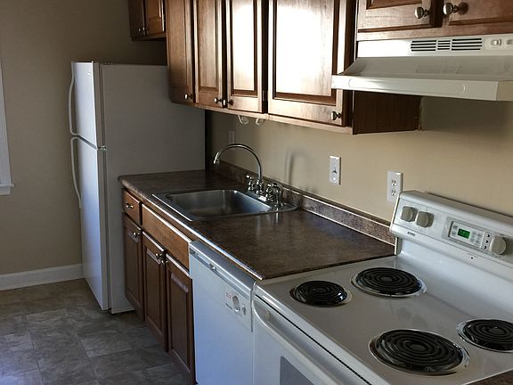 2nd image of 3212 Yellow Pine Cres