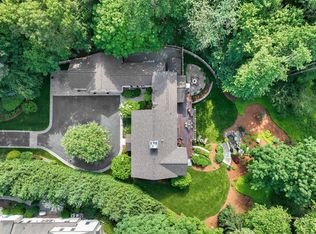 4 Prescott Ln, Weston, MA 02493