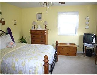4th image of 15 Bonneville Dr