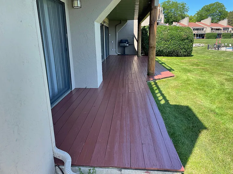 1034 Marina Bluff Dr — Photo 4