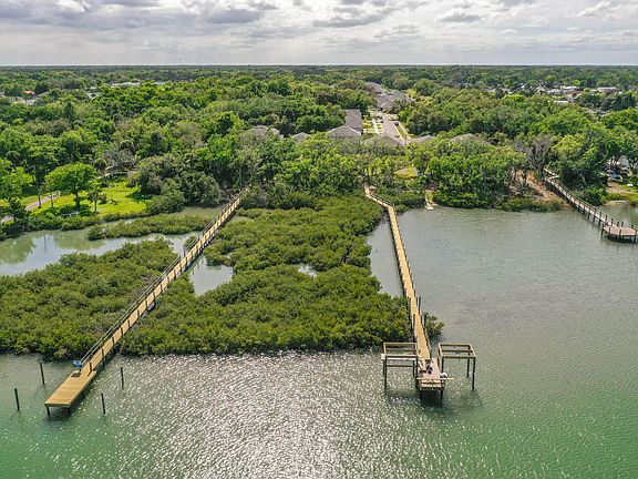 4th image of 147 Fishermans Cove Dr