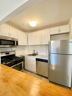 Rented by CMV Realty Inc. | media 30