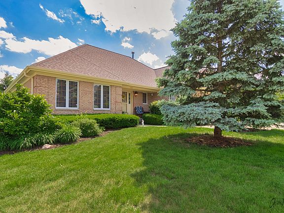 2nd image of 1163 S Hiddenbrook Trl