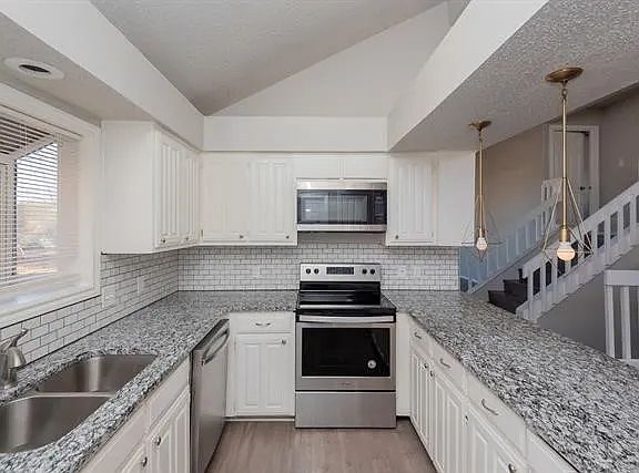 2nd image of 4300 Hidden Creek Dr