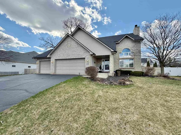 9102 River View Trl, Roscoe, IL 61073