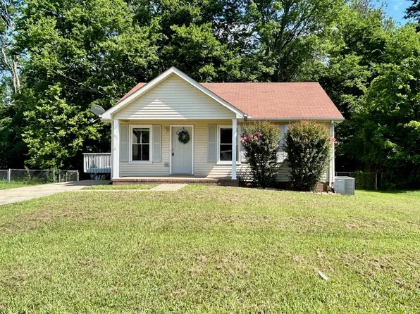 432 Sideline Dr, Oak Grove, KY 42262