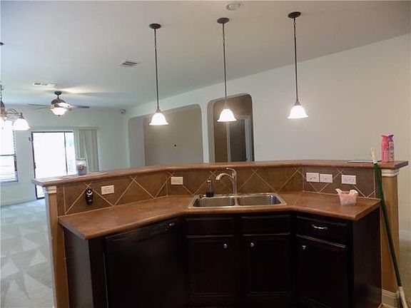 4th image of 411 Paseo Grand Dr