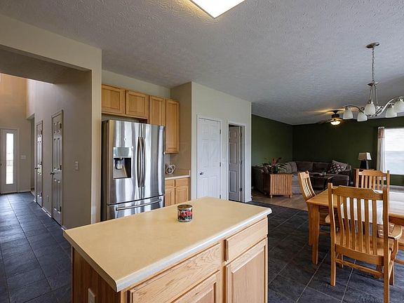 5th image of 525 Stonebridge Blvd