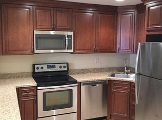 134 Amberly Dr UNIT B, Manalapan, NJ 07726