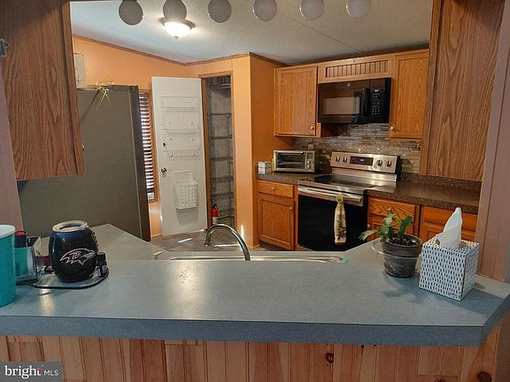 5th image of 32 Mallard Way