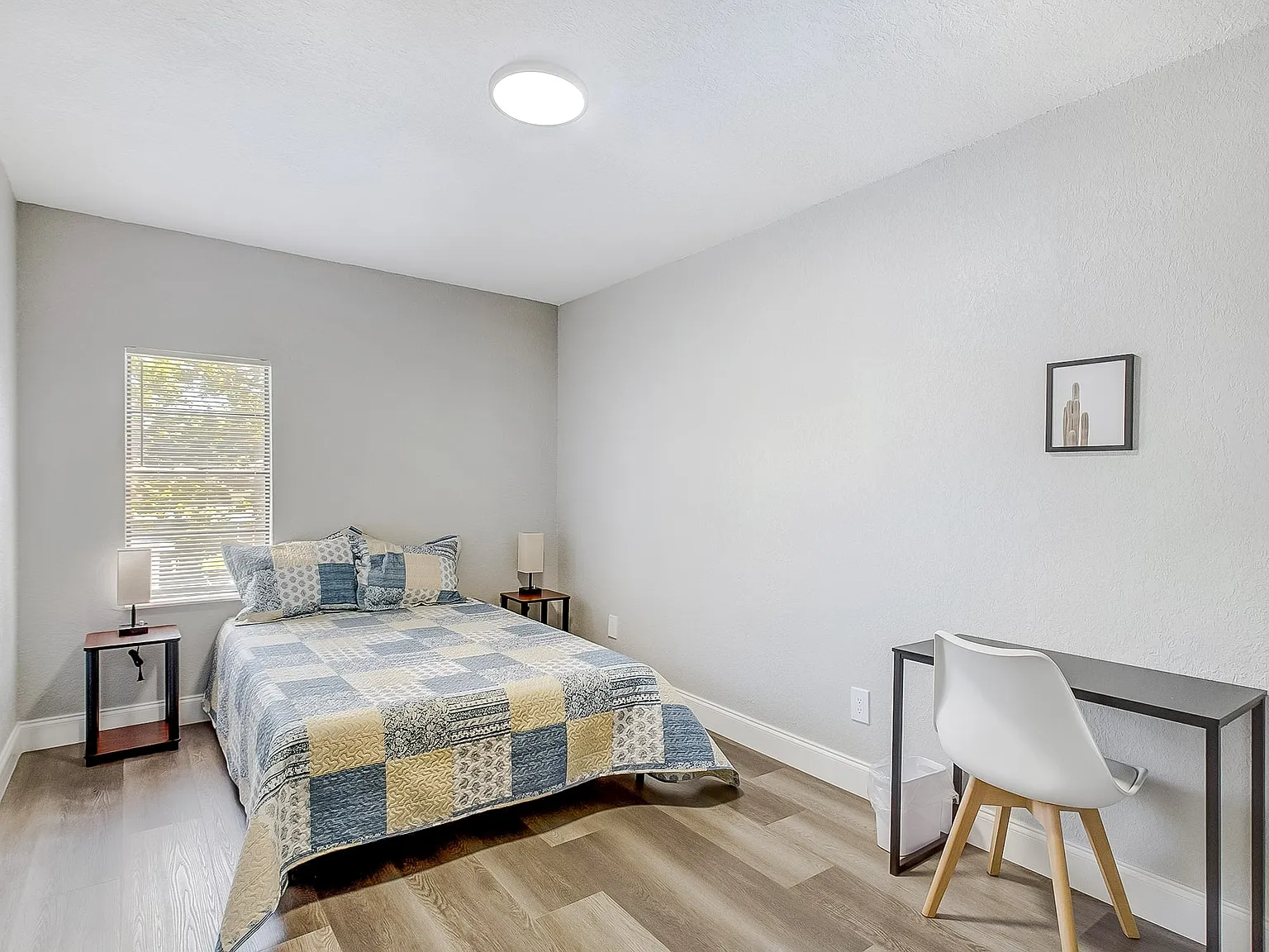 4 bed, 4.0 bath, 3393 sqft, $905 — Photo 1