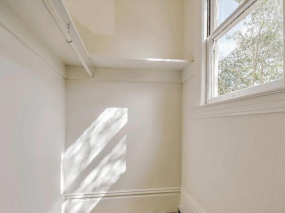 3rd image of 1103 Cole St