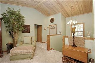 5th image of 4016 Lake Dr