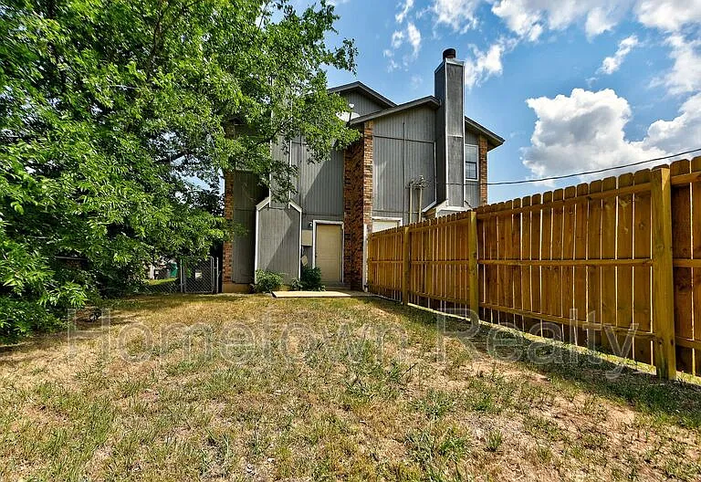 312 NW 118th St — Photo 32