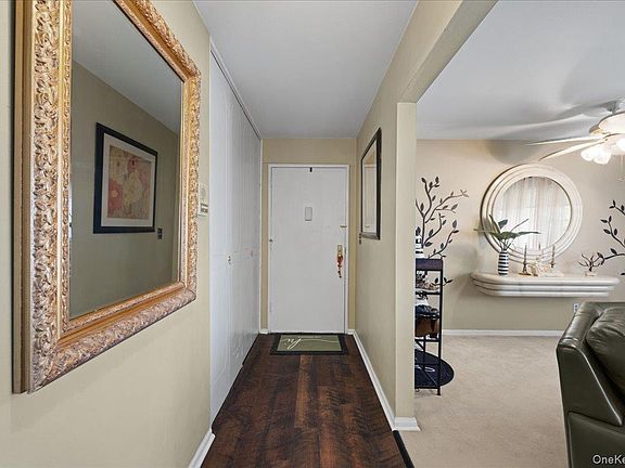 3rd image of 20 Bon Aire Circle #605