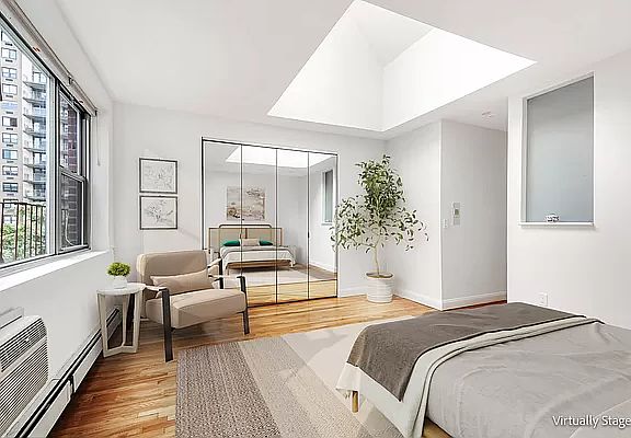 2nd image of 225 W 70th St #6AF