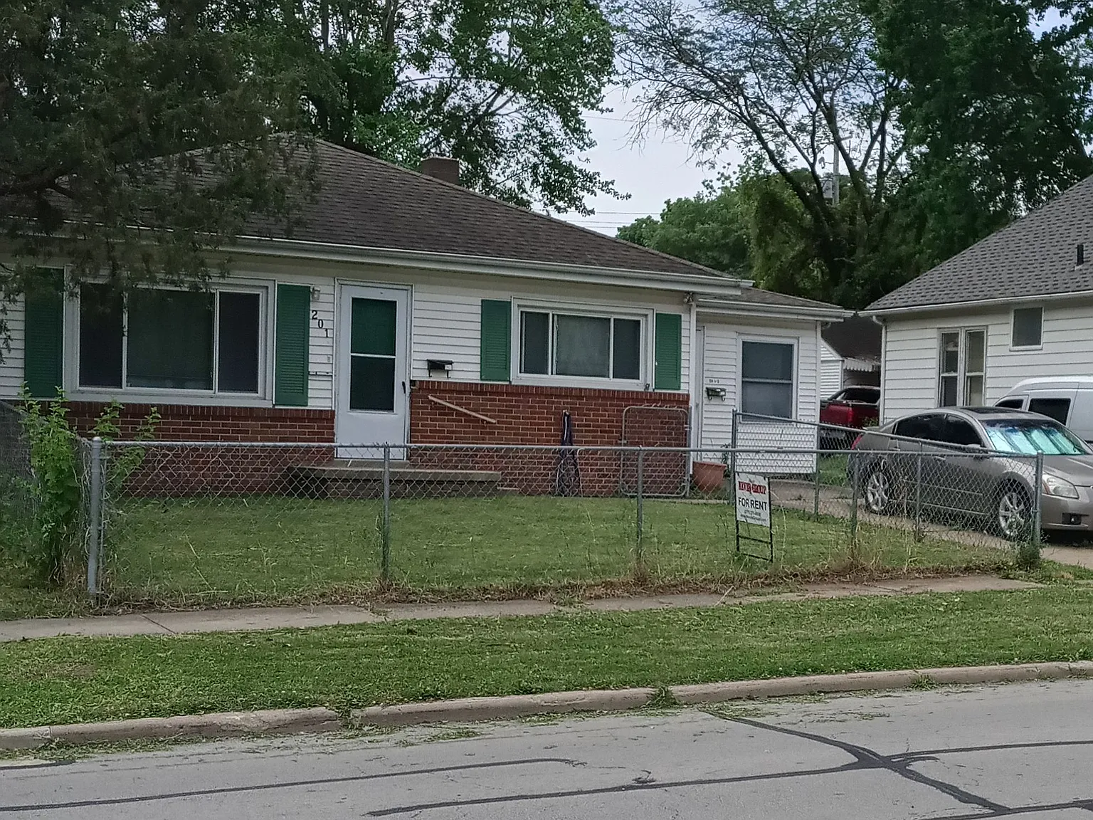 2 bed, 950 sqft, $1,250 — Photo 1
