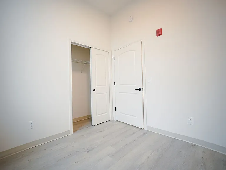 350 N Main St — Photo 36
