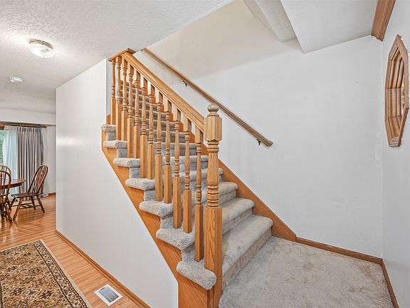 2nd image of 4595 Grant Cir