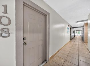 Woodcreek Condo, North Miami, FL 33181