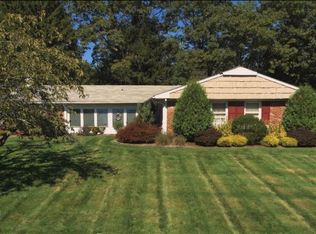 1 Beaverdale Ln, Stony Brook, NY 11790
