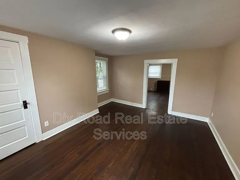 1581 Madison Ave — Photo 7