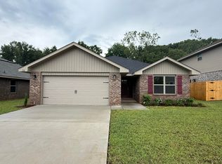 150 Ridgeway Cir, Crestview, FL 32536