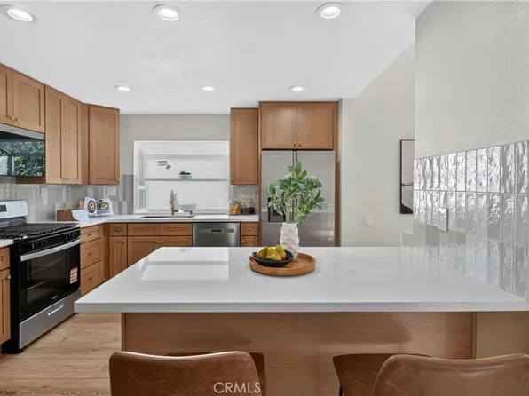 43 Oxbow Creek Ln, Laguna Hills, CA 92653