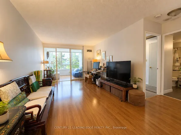 275 Bamburgh Cir #310, Toronto, ON M1W 3X4