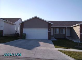 6411 Whitewater Ln, Lincoln, NE 68521