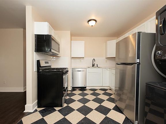 2nd image of 5321 Peapod Ln #D
