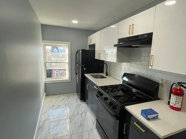 276 S 11th St #5D, Newark, NJ 07103