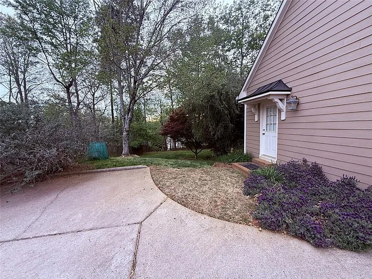 5730 Devonshire Way — Photo 39