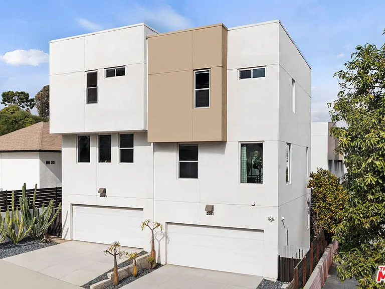 2217 Branden St — Photo 19