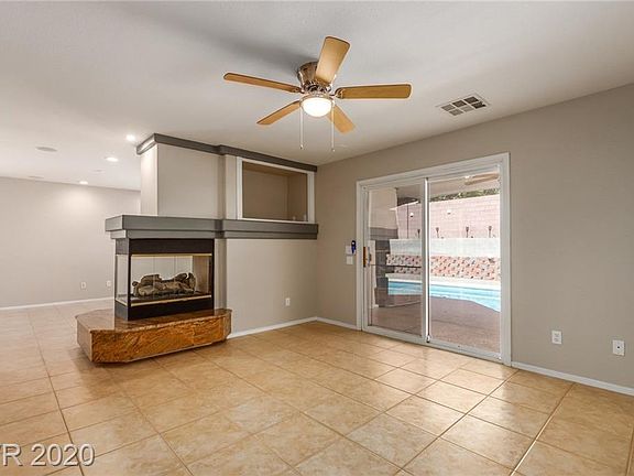 3rd image of 7577 Mission Palm St