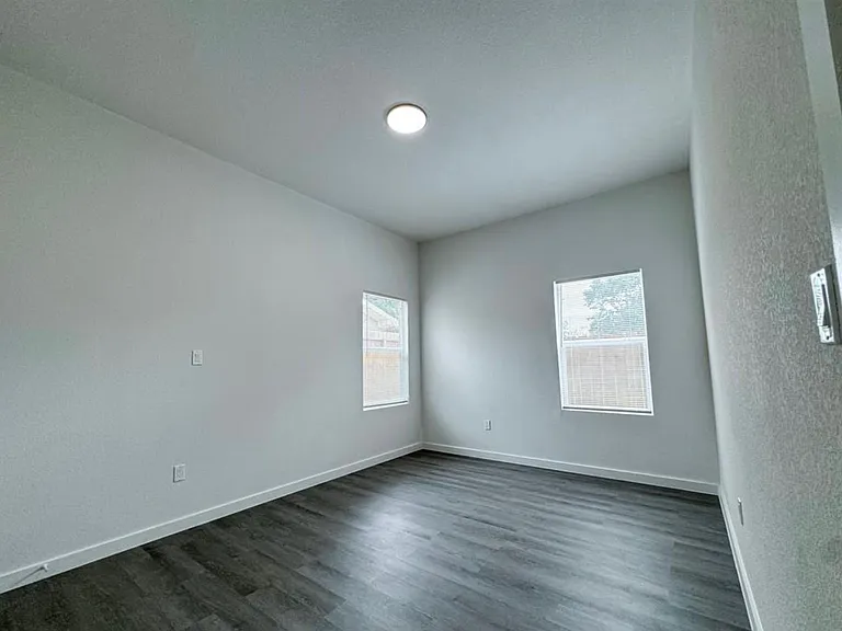 328 Clearwater St #A — Photo 7