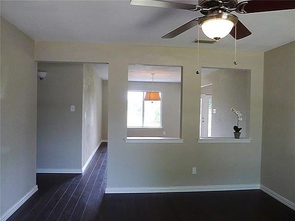 5th image of 2228 Biscayne Dr E