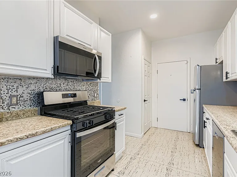 3217 Symphony Dr — Photo 10