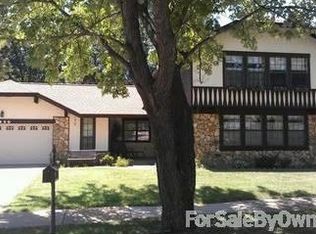 4850 Vermilion Dr, Saint Louis, MO