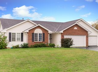 180 Autumnwood Ln, Davis Junction, IL 61020
