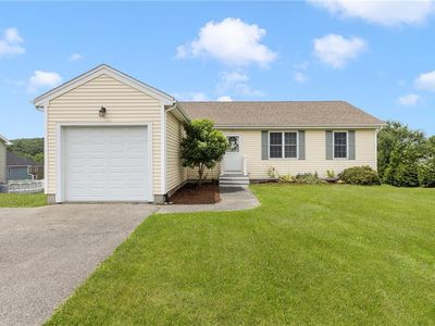 63 Danielle Dr, Woonsocket, RI, 02895