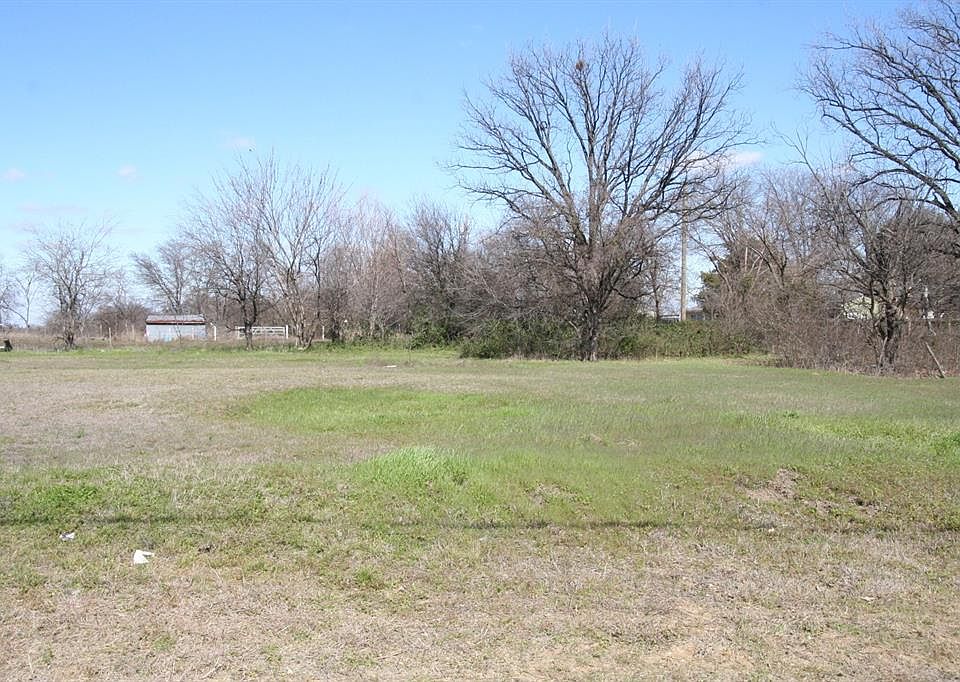 1st image of 1901 Oak Grove Pkwy