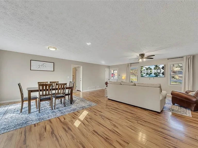 303 Nottingham Dr — Photo 12
